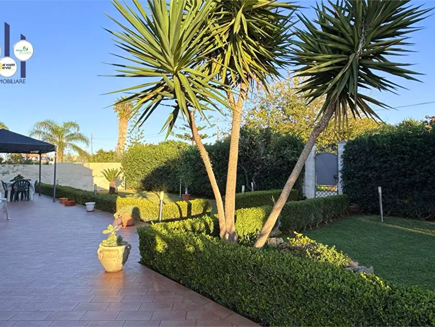 Immagine 37 di Villa in vendita  in Via della Folaga a Siracusa
