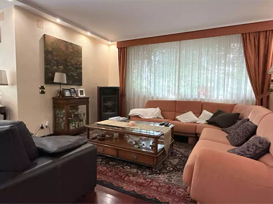 Immagine 3 di Villa in vendita  in Traversa Sinerchia a Siracusa