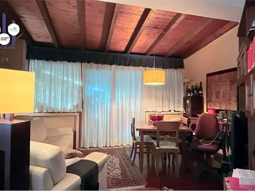 Immagine 4 di Villa in vendita  in Traversa Sinerchia a Siracusa