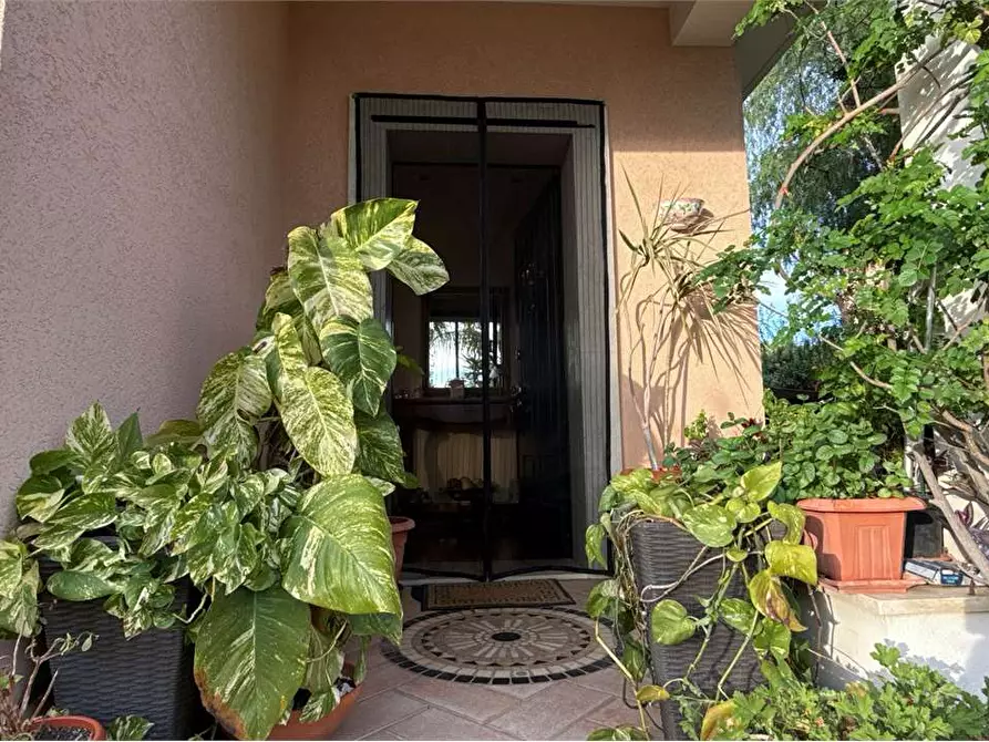 Immagine 19 di Villa in vendita  in Traversa Sinerchia a Siracusa