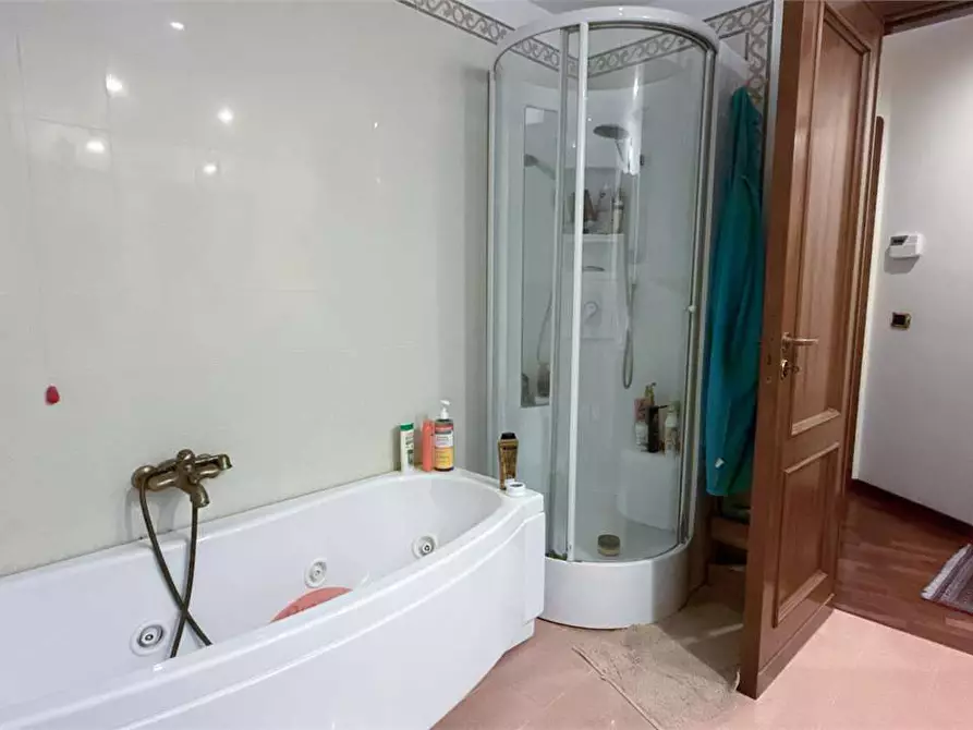 Immagine 26 di Villa in vendita  in Traversa Sinerchia a Siracusa