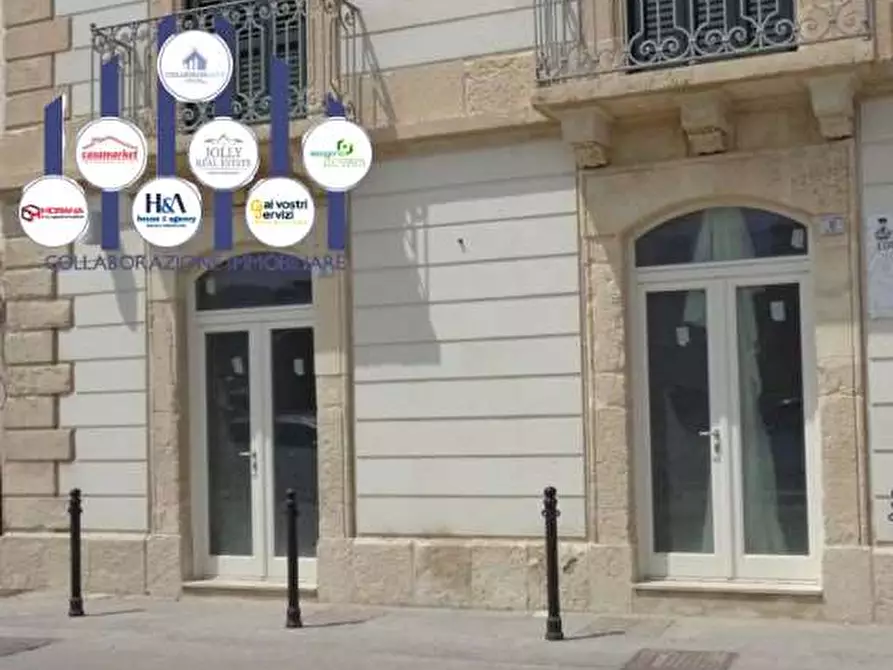 Immagine 1 di Negozio in affitto  in ORTIGIA a Siracusa