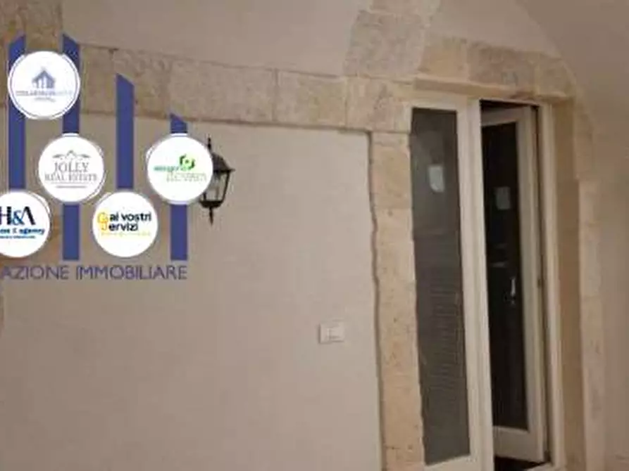 Immagine 4 di Negozio in affitto  in ORTIGIA a Siracusa