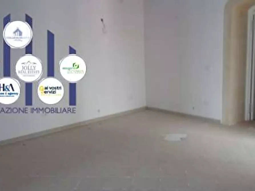 Immagine 5 di Negozio in affitto  in ORTIGIA a Siracusa