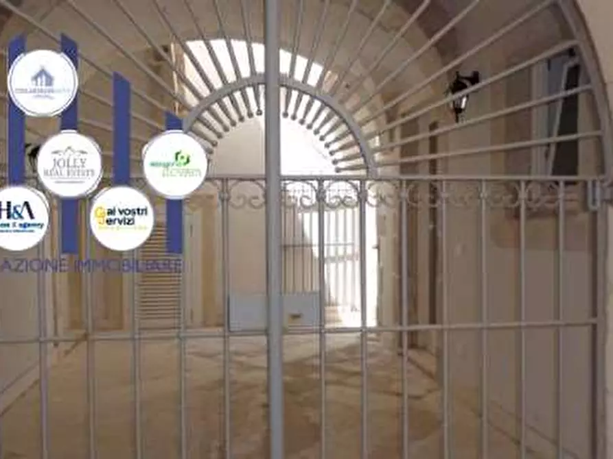 Immagine 7 di Negozio in affitto  in ORTIGIA a Siracusa