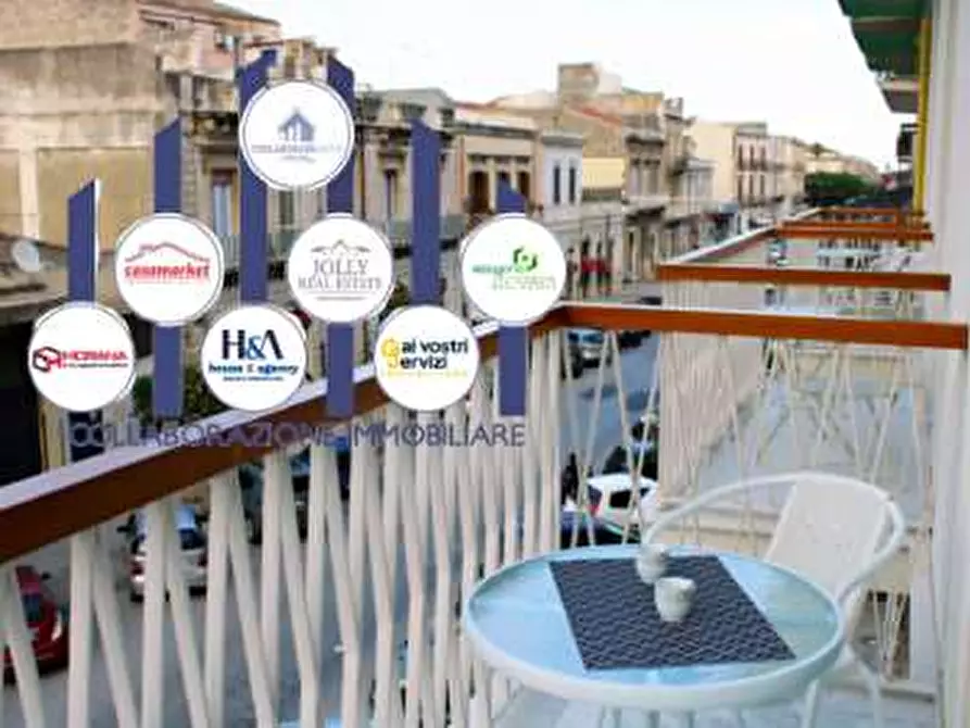 Immagine 8 di Bilocale in affitto  in C.SO UMBERTO a Siracusa