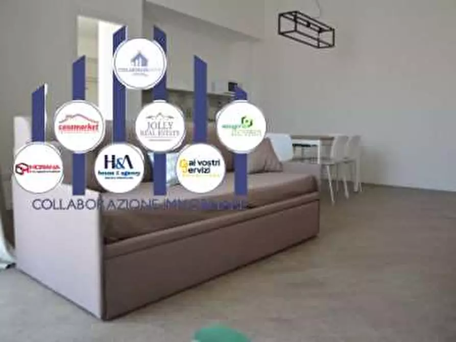 Immagine 1 di Trilocale in affitto  in C.SO UMBERTO a Siracusa