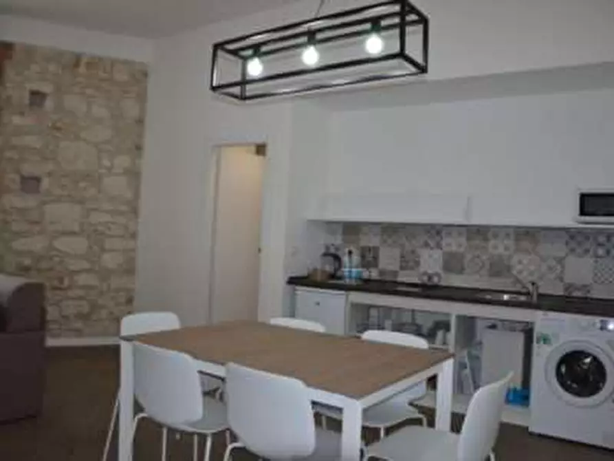 Immagine 2 di Trilocale in affitto  in C.SO UMBERTO a Siracusa
