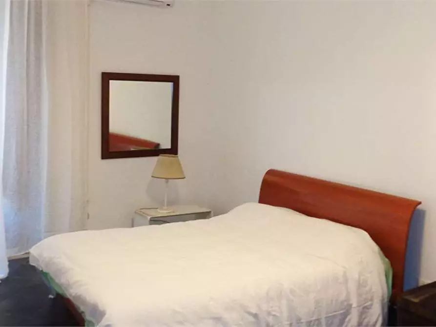 Immagine 10 di Quadrilocale in affitto  in LUNGOMARE D'ORTIGIA a Siracusa