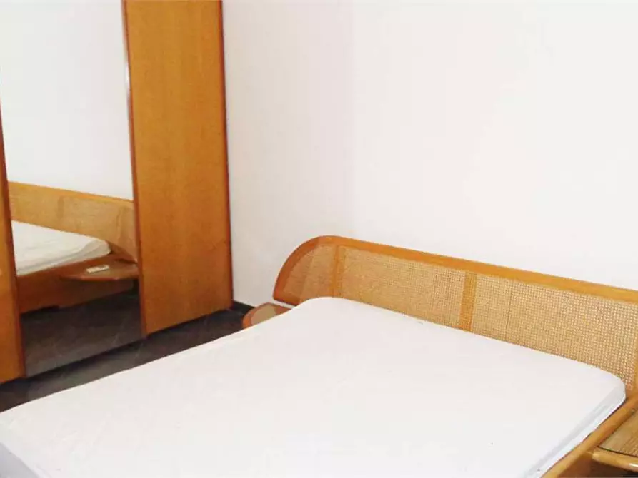 Immagine 13 di Quadrilocale in affitto  in LUNGOMARE D'ORTIGIA a Siracusa