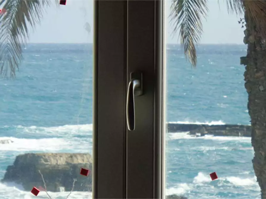 Immagine 4 di Bilocale in vendita  in VIA R.D. IL GRANDE a Siracusa