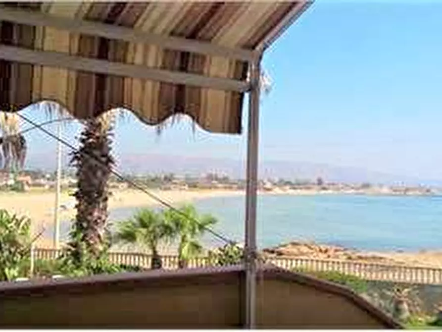 Immagine 1 di Trilocale in affitto  in VIA DELLE ISOLE EOLIE a Noto