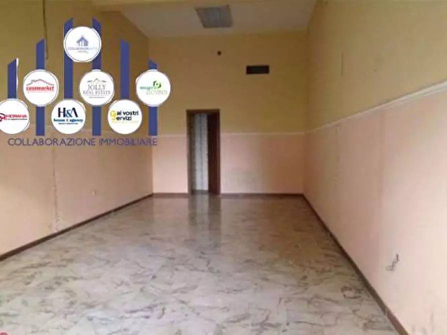 Immagine 2 di Negozio in vendita  in VL ZECCHINO a Siracusa