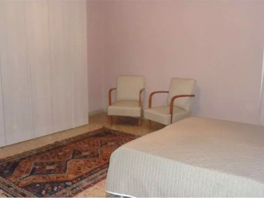 Immagine 8 di Quadrilocale in affitto  in GELONE a Siracusa