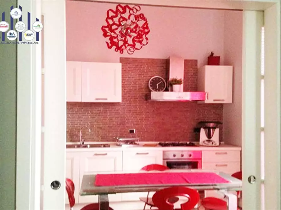 Immagine 4 di Trilocale in affitto  in ORTIGIA a Siracusa