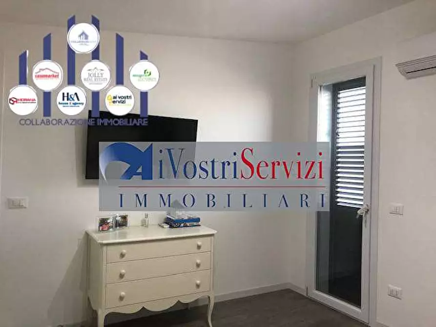 Immagine 8 di Trilocale in vendita  a Melilli