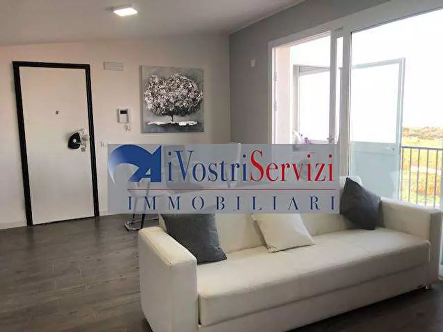 Immagine 15 di Trilocale in vendita  a Melilli