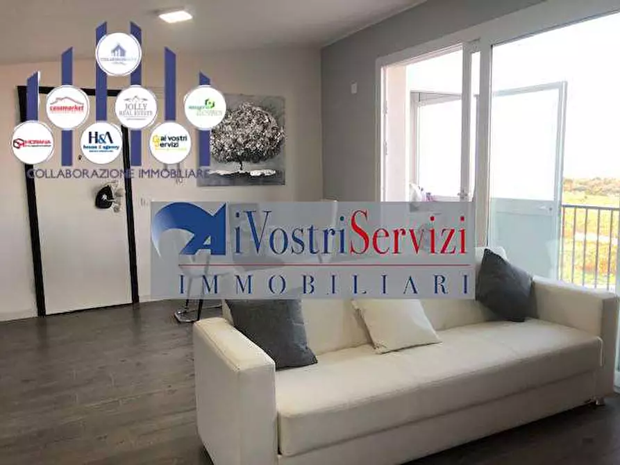 Immagine 15 di Trilocale in vendita  a Melilli