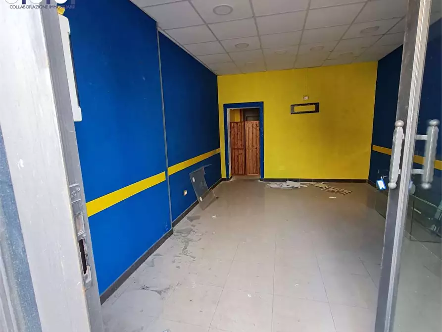 Immagine 3 di Negozio in vendita  in PRESSI CADORNA a Siracusa