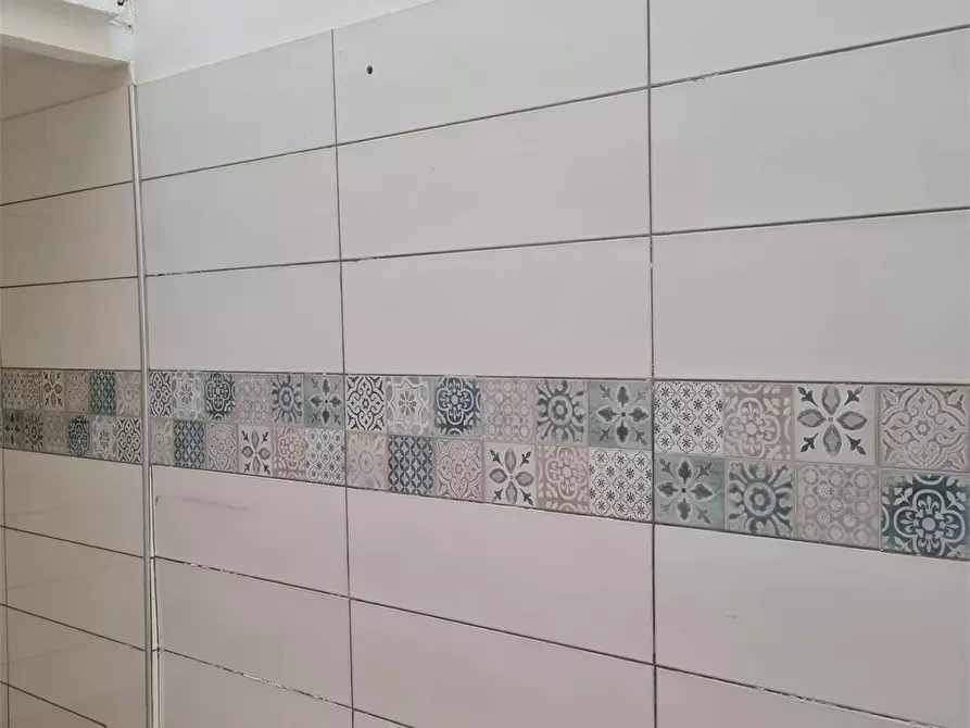 Immagine 6 di Negozio in vendita  in PRESSI CADORNA a Siracusa