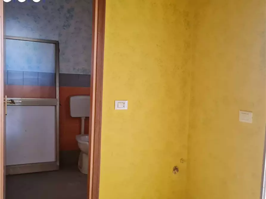 Immagine 8 di Negozio in vendita  in PRESSI CADORNA a Siracusa