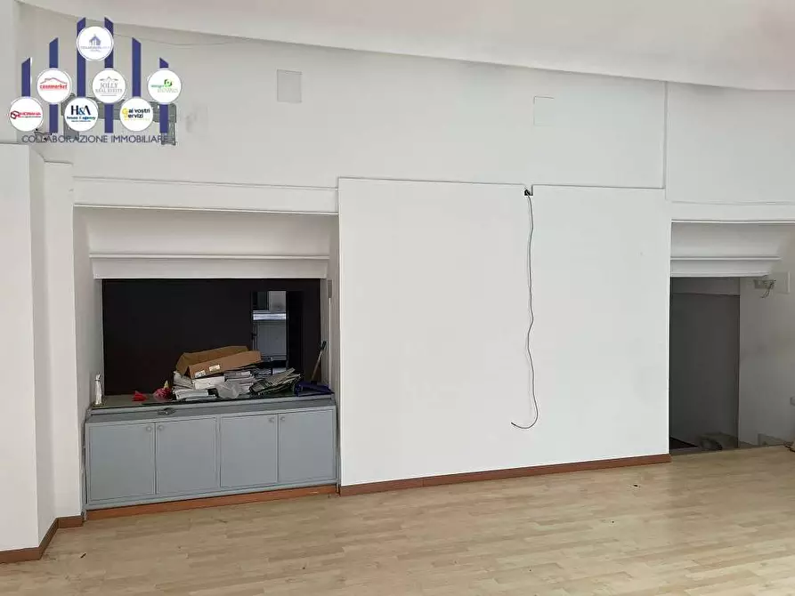 Immagine 5 di Negozio in affitto  in Corso Gelone a Siracusa