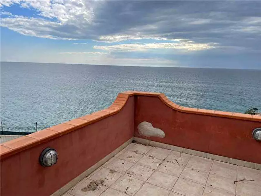 Immagine 3 di Villa in vendita  in Avola a Siracusa