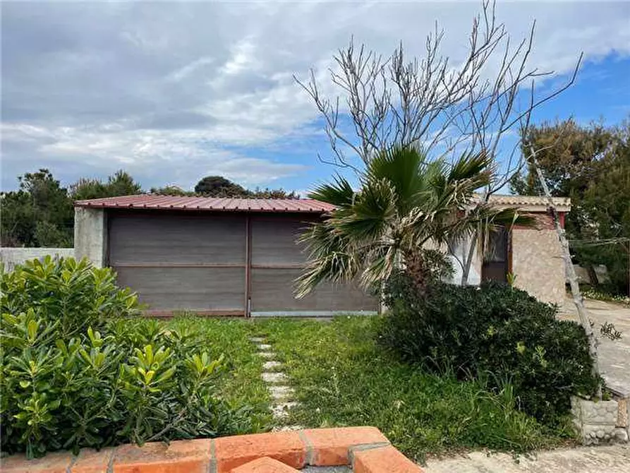 Immagine 11 di Villa in vendita  in Avola a Siracusa