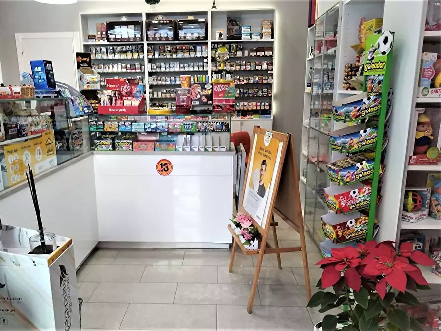 Immagine 2 di Negozio in vendita  in Balza Akradina a Siracusa