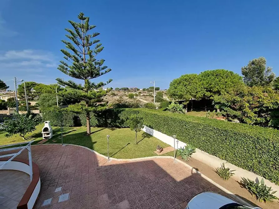 Immagine 4 di Villa in vendita  in STRADA MURRO DI PORCO a Siracusa