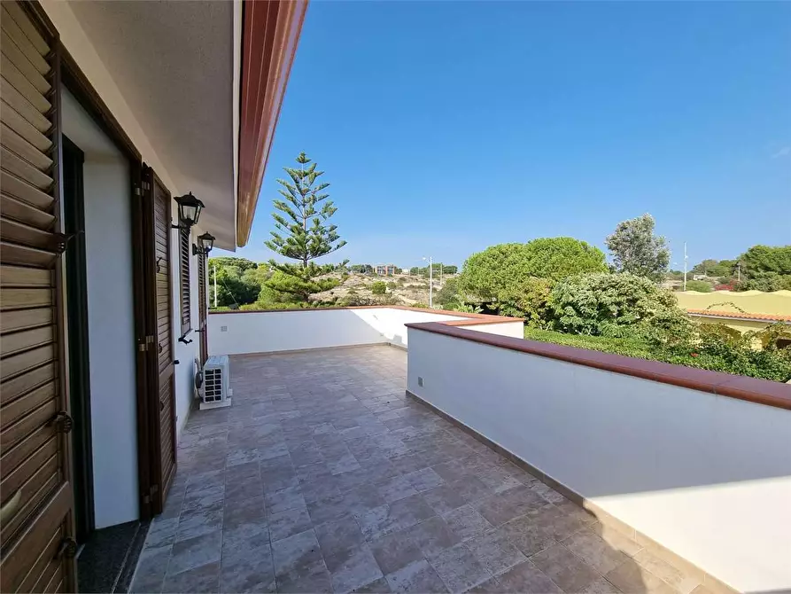 Immagine 22 di Villa in vendita  in STRADA MURRO DI PORCO a Siracusa