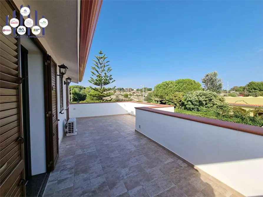 Immagine 22 di Villa in vendita  in STRADA MURRO DI PORCO a Siracusa