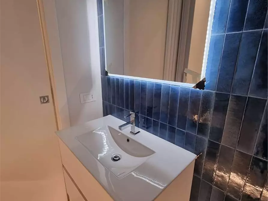 Immagine 12 di Appartamento in vendita  in VIA PASUBIO 96A a Siracusa