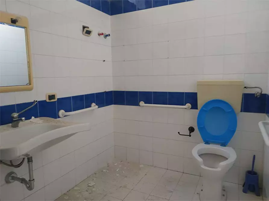 Immagine 7 di Ufficio in vendita  in VIA L. SPAGNA a Siracusa