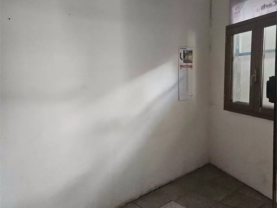 Immagine 5 di Negozio in vendita  in BORGATA a Siracusa