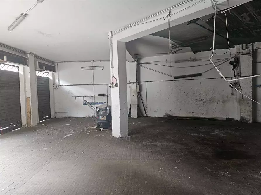 Immagine 6 di Negozio in vendita  in BORGATA a Siracusa