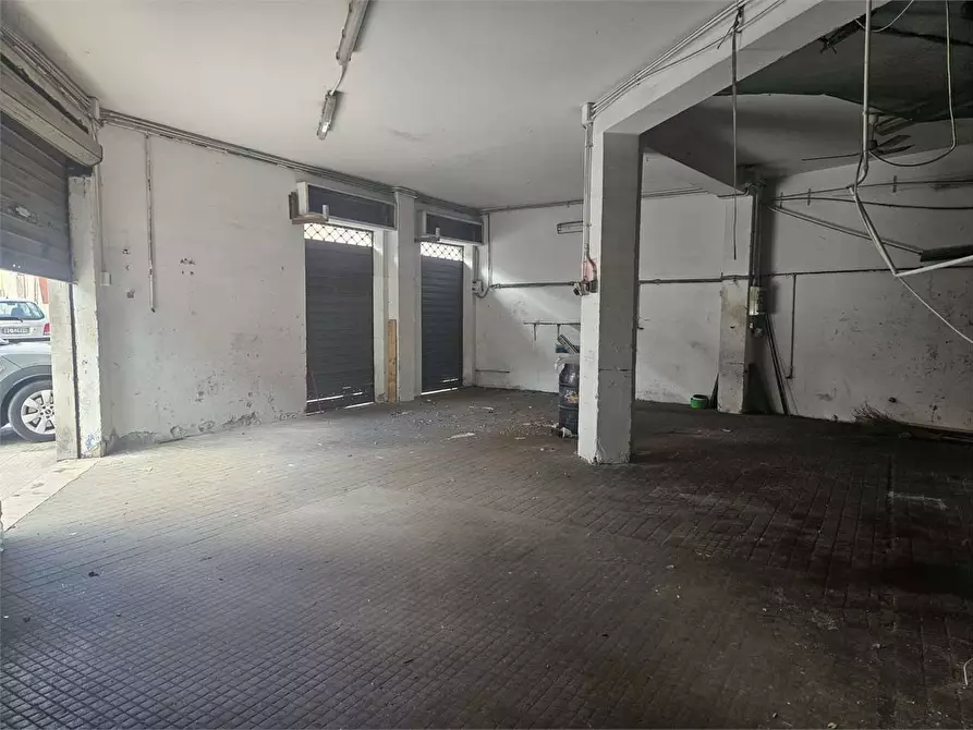 Immagine 10 di Negozio in vendita  in BORGATA a Siracusa