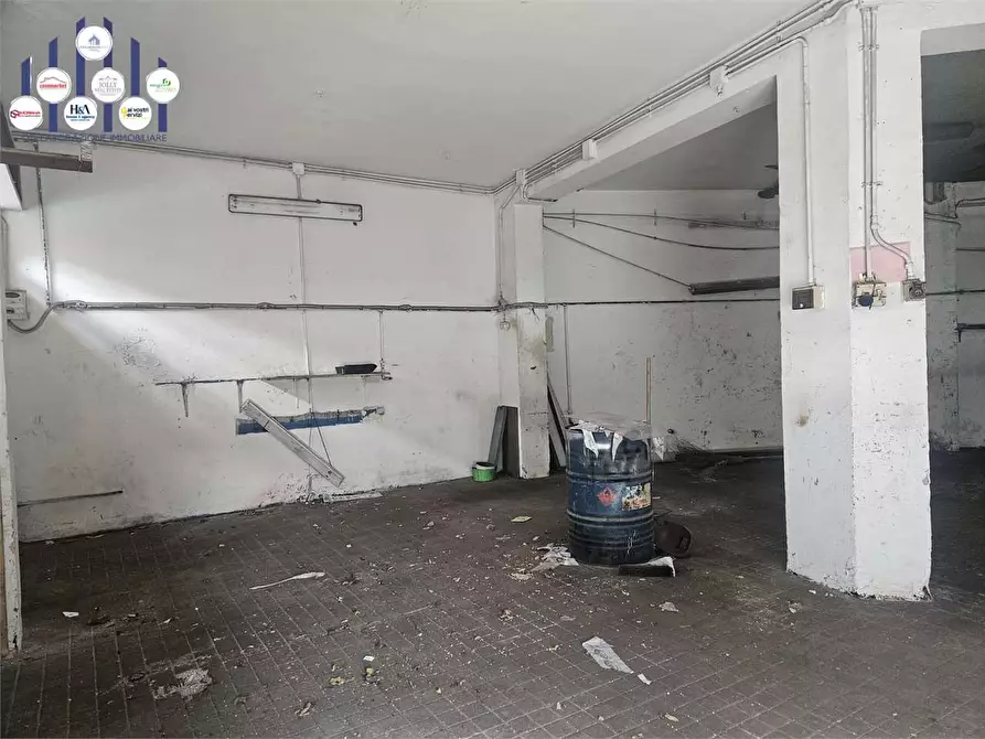 Immagine 13 di Negozio in vendita  in BORGATA a Siracusa