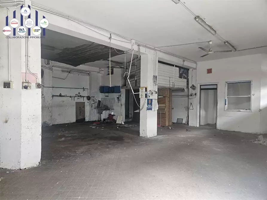 Immagine 14 di Negozio in vendita  in BORGATA a Siracusa