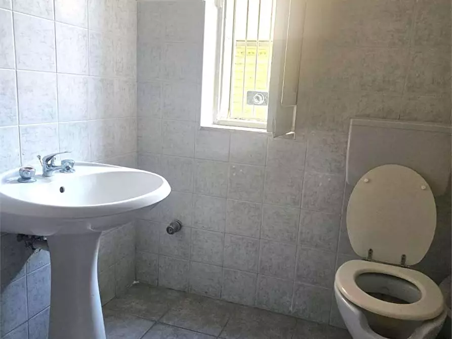 Immagine 3 di Ufficio in vendita  in ZECCHINO a Siracusa