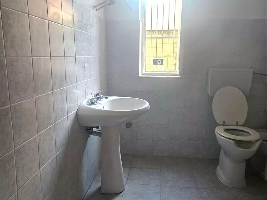 Immagine 4 di Ufficio in vendita  in ZECCHINO a Siracusa