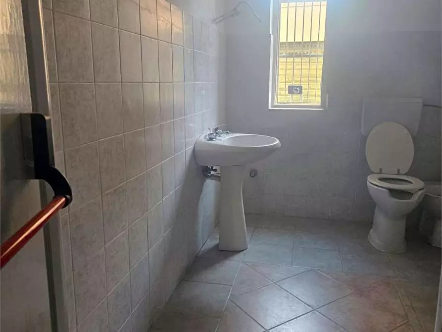 Immagine 5 di Ufficio in vendita  in ZECCHINO a Siracusa