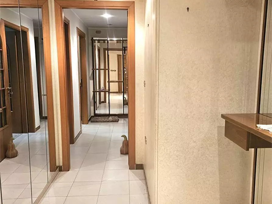 Immagine 4 di Trilocale in vendita  in VIA OLIVERI a Siracusa