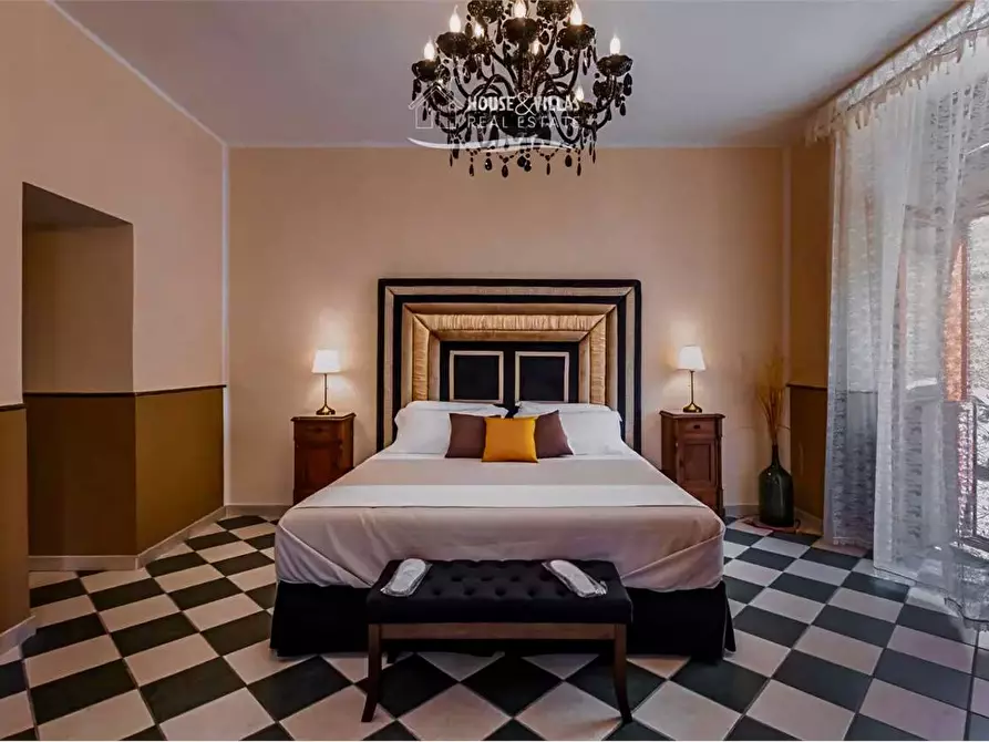 Immagine 11 di Appartamento in vendita  in Via Giuseppe Garibaldi a Noto