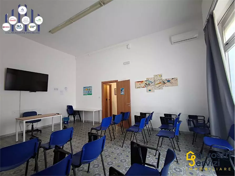 Immagine 14 di Ufficio in affitto  in Via Augusta a Siracusa