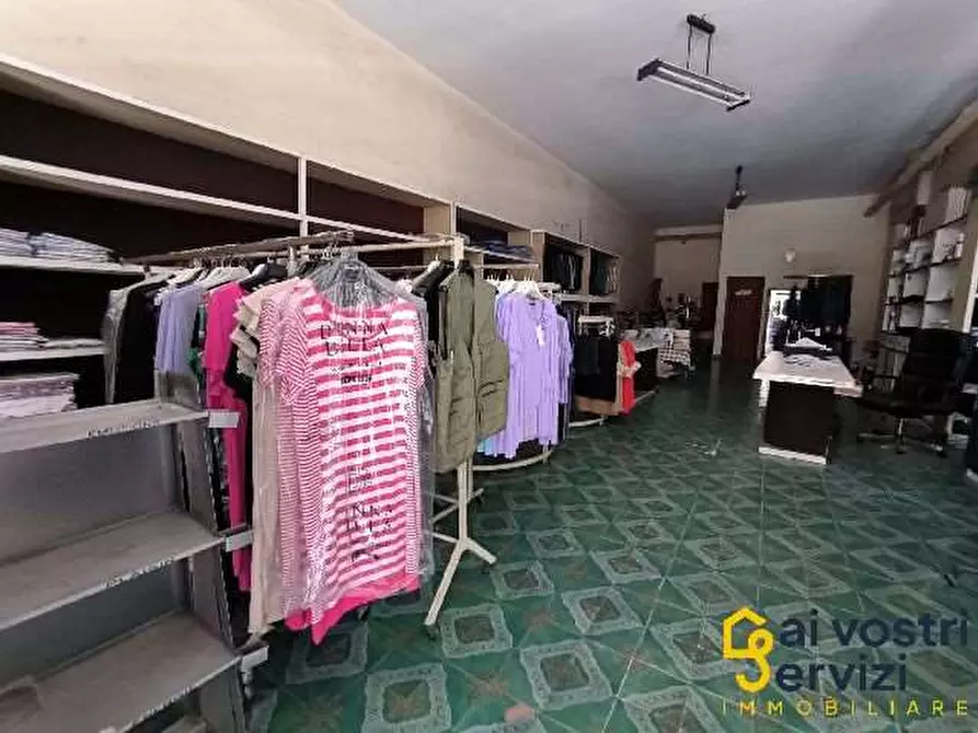 Immagine 3 di Negozio in vendita  in Viale Tica a Siracusa