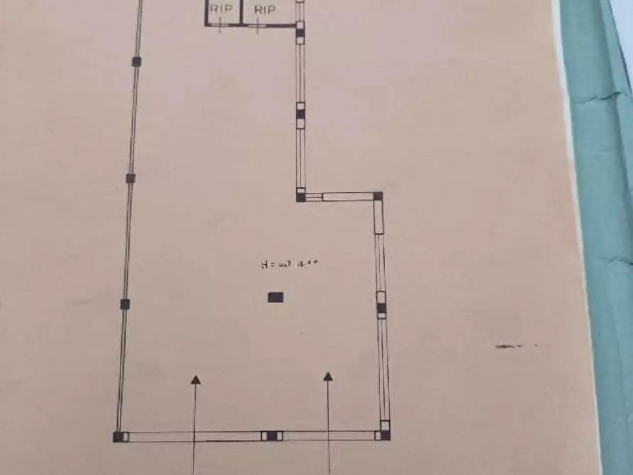 Immagine 5 di Negozio in vendita  in Viale Tica a Siracusa