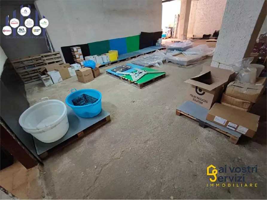 Immagine 4 di Garage in vendita  in Via Augusta a Siracusa