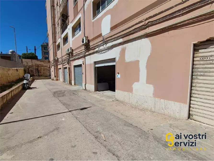 Immagine 10 di Garage in vendita  in Via Augusta a Siracusa