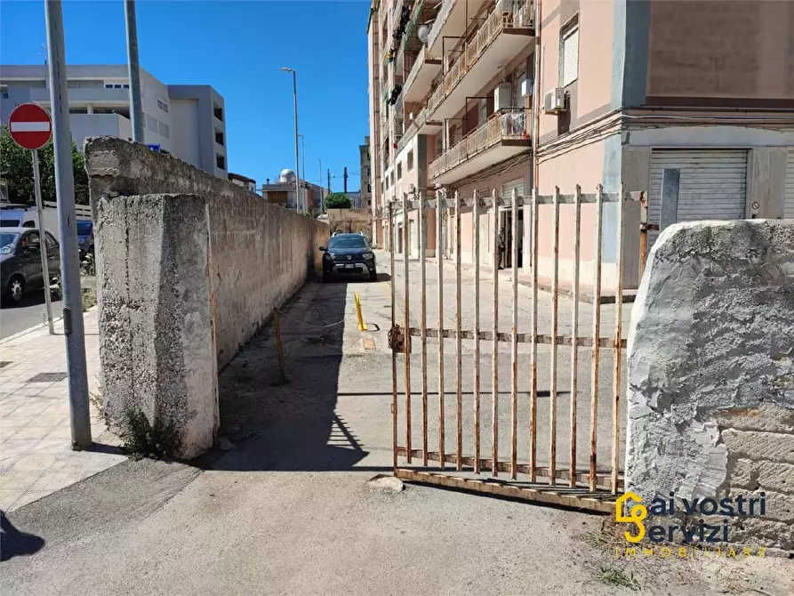 Immagine 11 di Garage in vendita  in Via Augusta a Siracusa